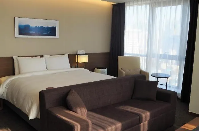 Ramada Encore By Wyndham Haeundae Hotel 4*