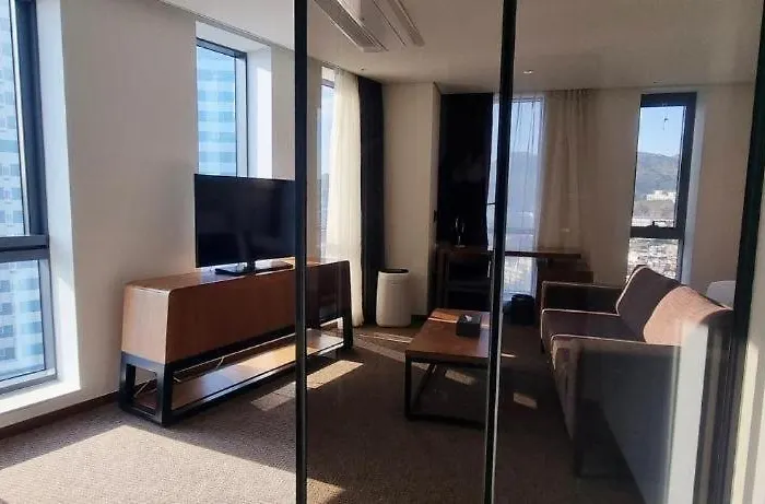 Hotel Ramada Encore By Wyndham Haeundae 4*